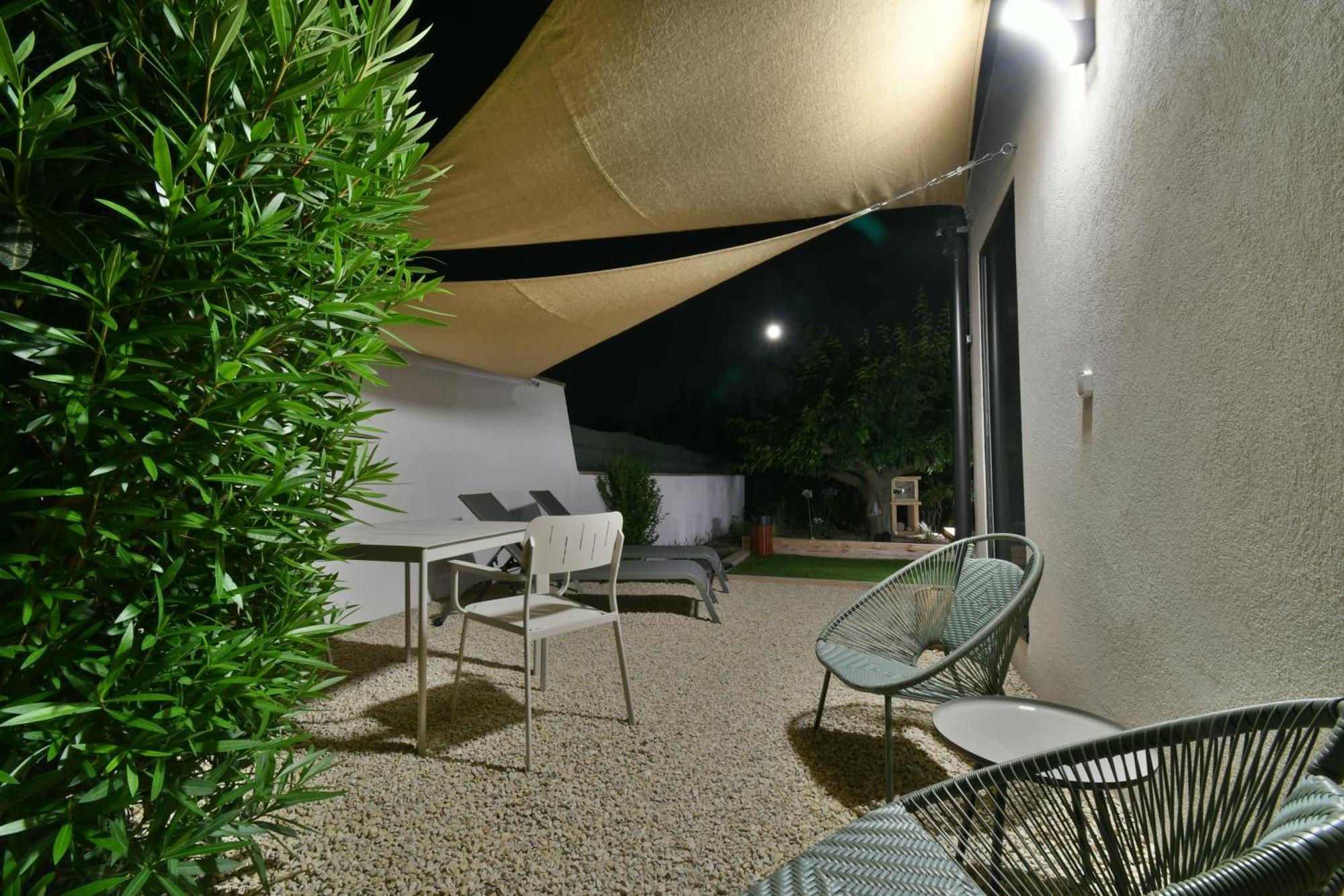 Une Nuit En Luberon Puyvert 外观 照片