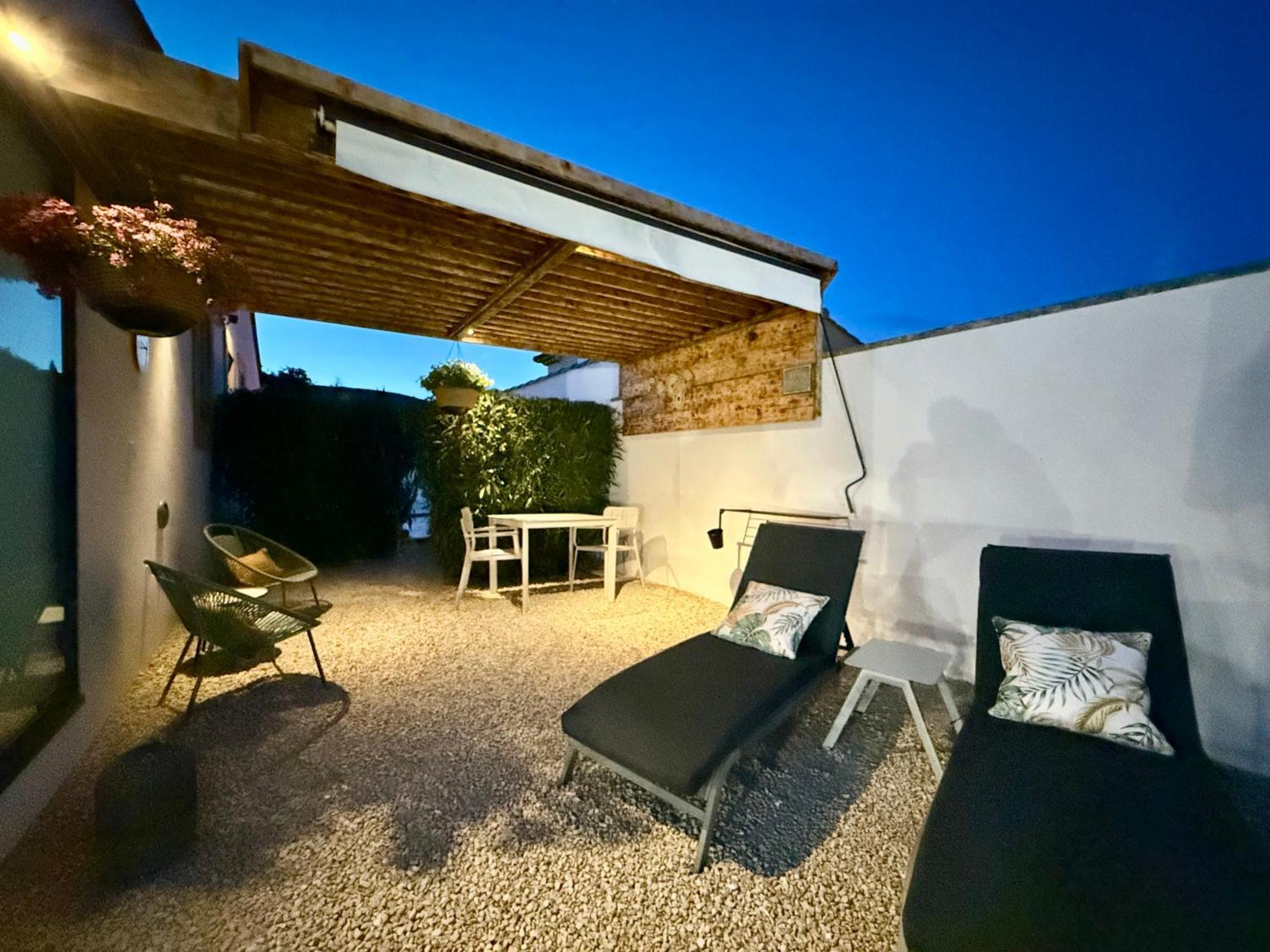 Une Nuit En Luberon Puyvert 外观 照片